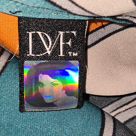 Diane Von Furstenberg Multicolor Geometric Print Silk Women's Top Size 4 Small - Picture 8 of 8